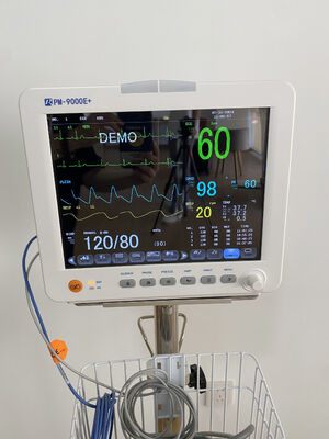 12.1 inch Ospedale utilizza segni vitali Machine Multi-parametro monitor paziente per la sala di terapia intensiva