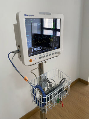 12.1 inch Ospedale utilizza segni vitali Machine Multi-parametro monitor paziente per la sala di terapia intensiva